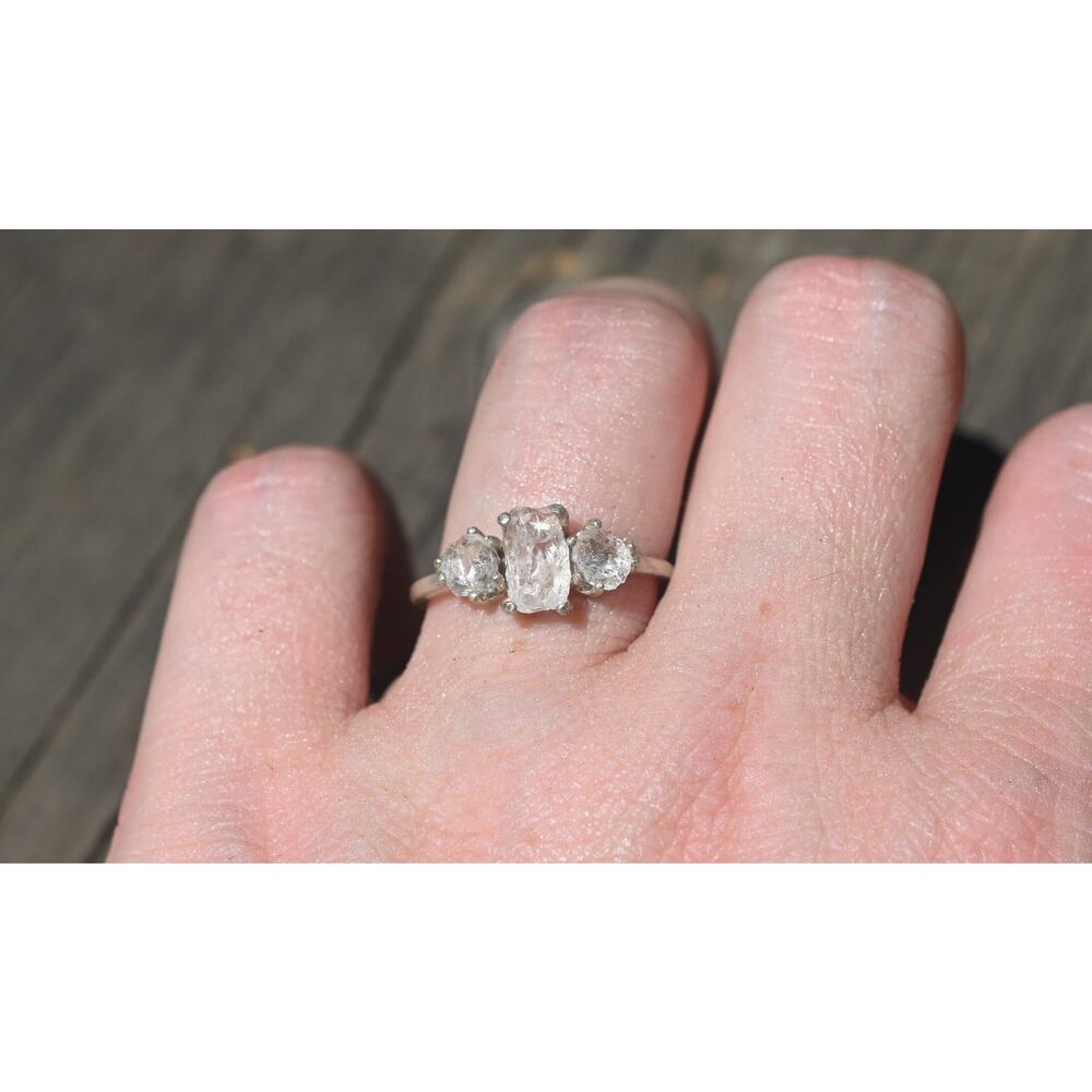 alternative raw diamond engagement rings, raw crystal size 4 5 6 7 8 8 9 10 11